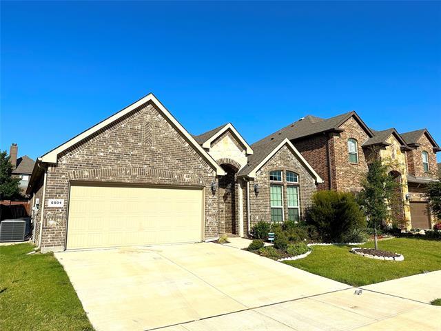 Foto del edificio - 5901 Canyon Oaks Ln