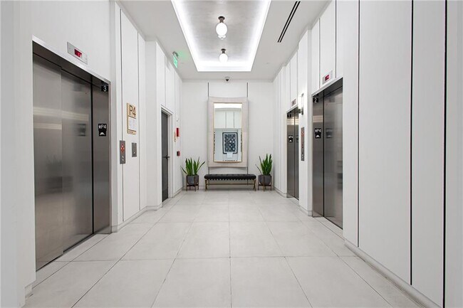 Foto del edificio - 788 West Marietta St NW