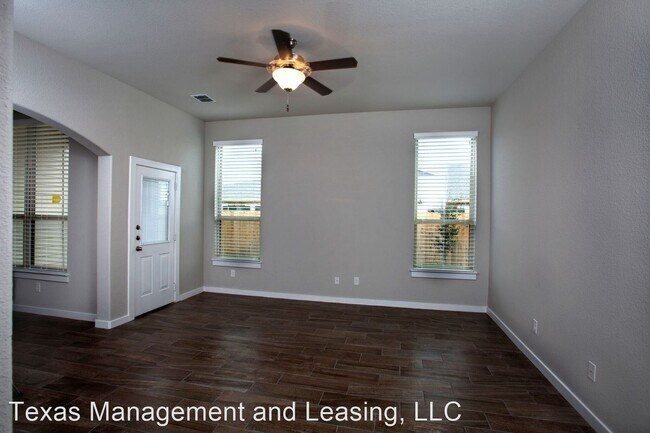 Building Photo - 3 br, 2.5 bath House - 112 Lakeview Ct