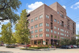 Building Photo - 1111 Studewood St