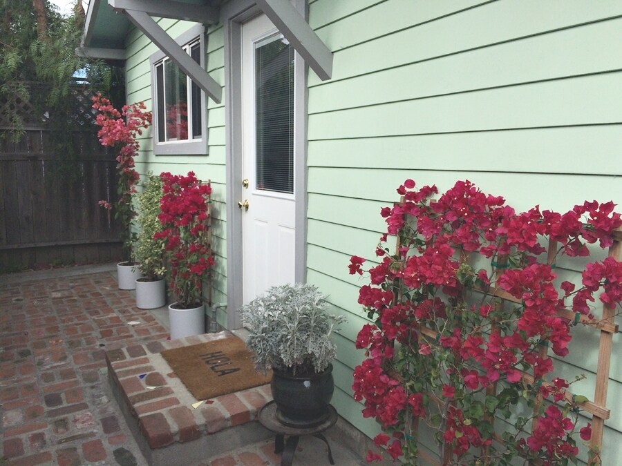 Primary Photo - 664 Marine St