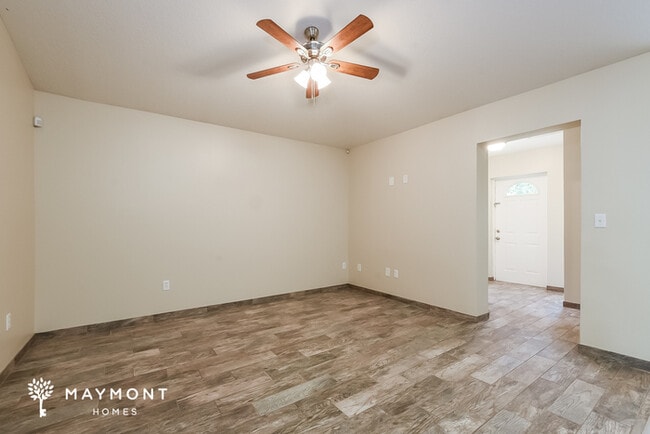 Building Photo - 542 Eldron Ave