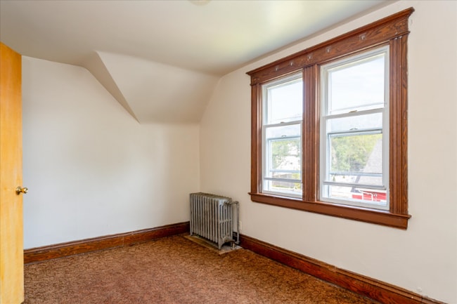 Foto del edificio - 1221 N Clinton Ave