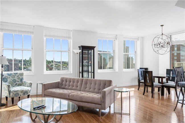 Building Photo - 1 W Exchange St