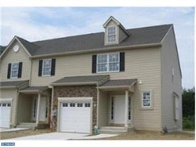 14 Camino Ct, Sicklerville, NJ 08081 Condo for Rent in Sicklerville