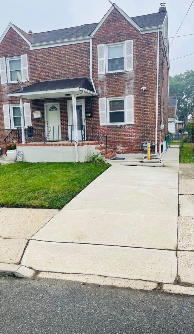 Building Photo - 324 Brinton Ave