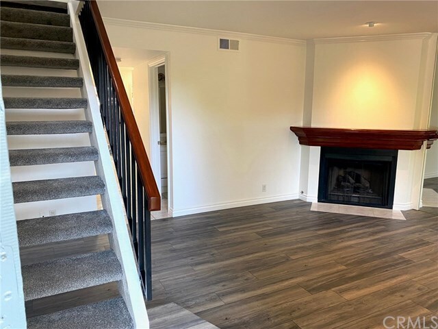 Building Photo - 1 Eastmont