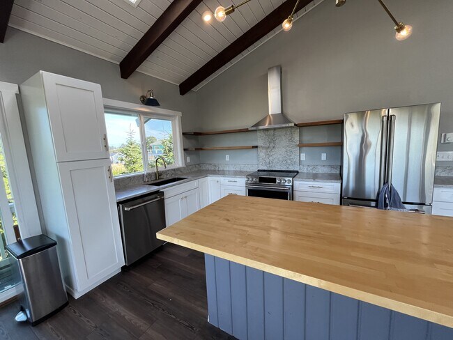 Foto del edificio - 373 Sand Dune Ave NW