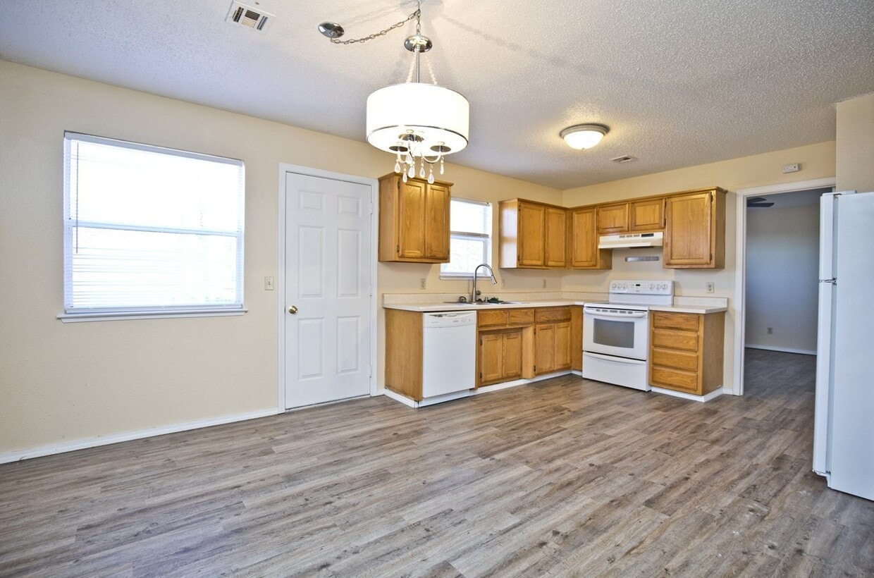 9050 Grimes Dr, Rogers, AR 72756 Townhome Rentals in Rogers AR