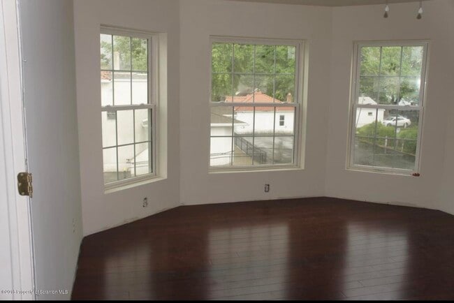 Foto del edificio - 2027 Green Ridge St