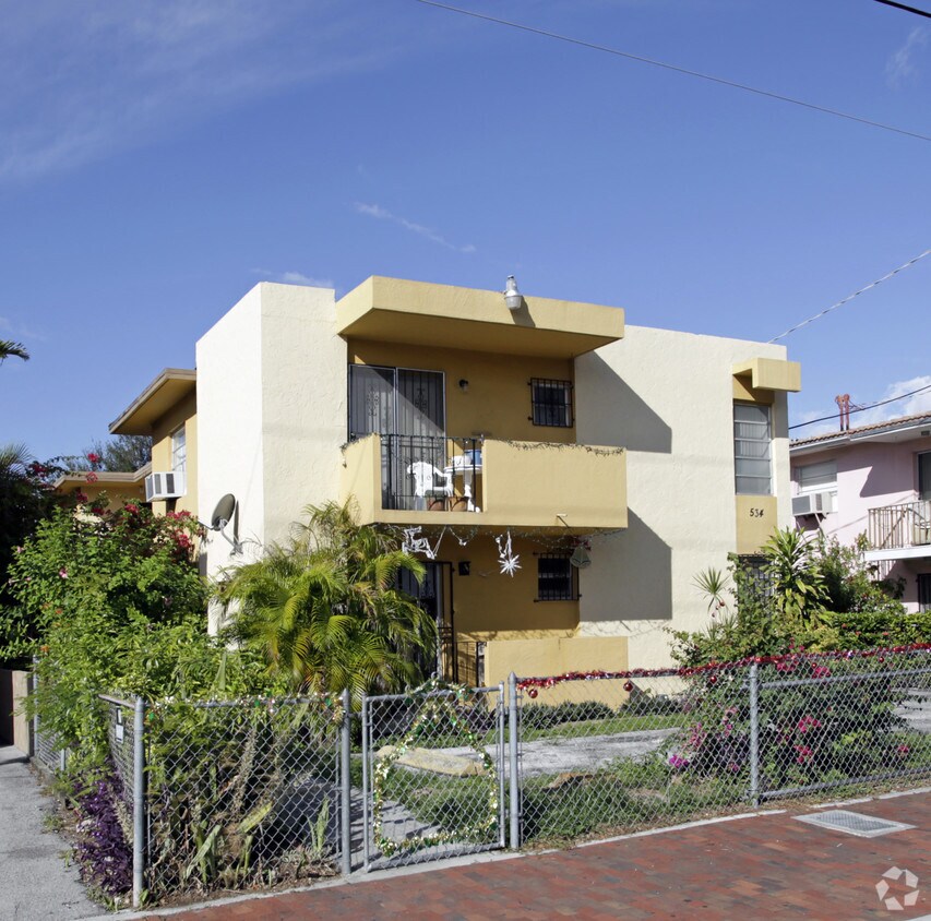 Building Photo - 534 SW 13th Ave