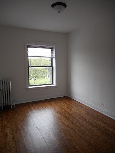 Foto del edificio - 1315 W Lawrence Ave