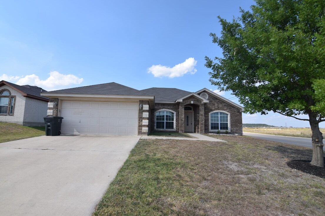 Primary Photo - 3501 Salt Fork Dr