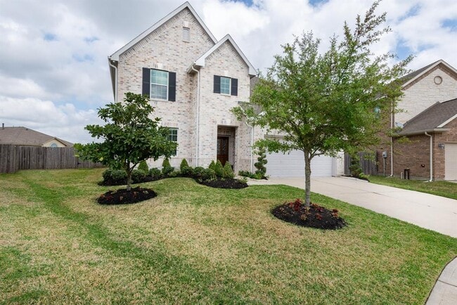 Building Photo - 26302 Fox Ridge Ln
