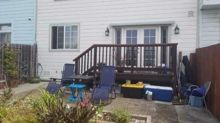 large private backyard - 75 Vernon St