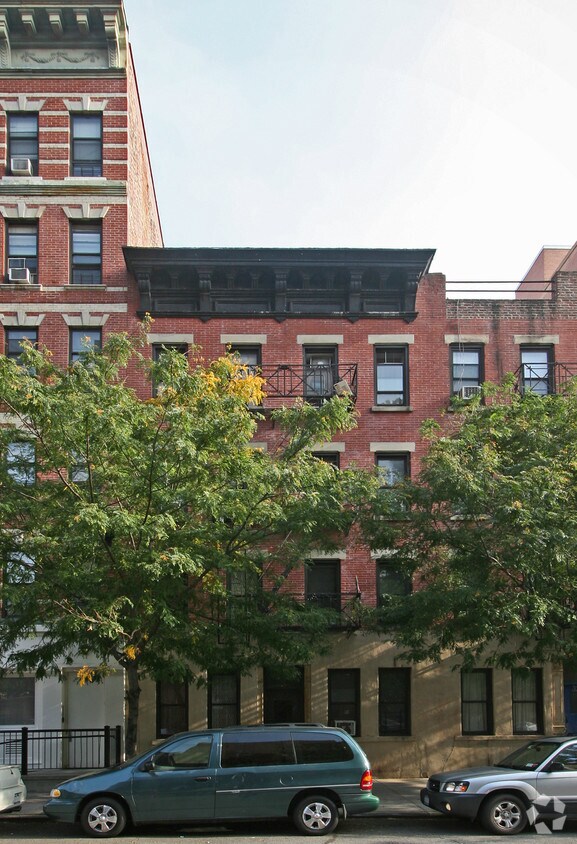 Primary Photo - 319-321 E 115th St