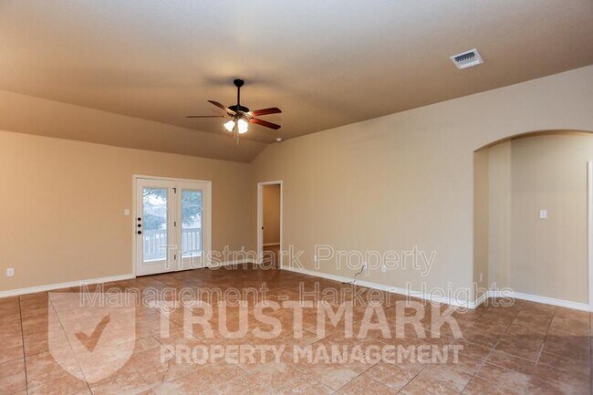 Building Photo - 1304 Risen Star Ln