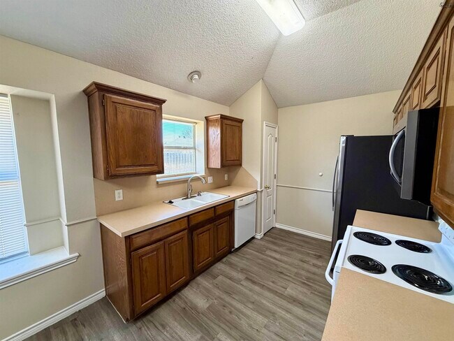 Foto del edificio - 408 Horseshoe Ln