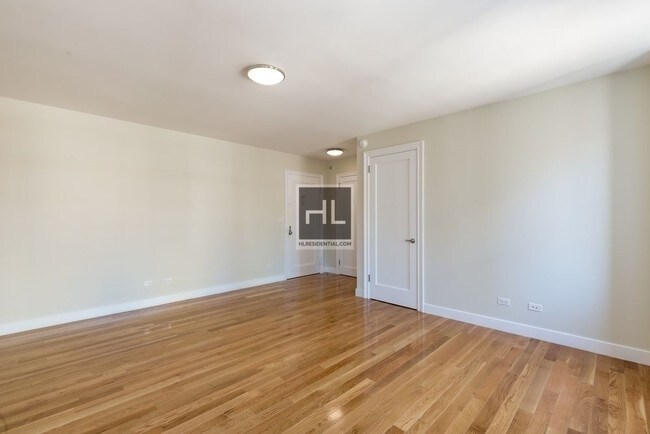 Building Photo - Large Studio - East 57th Street
