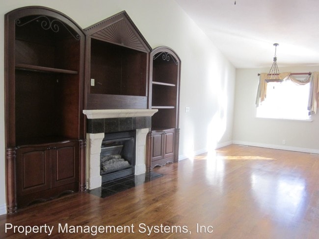 Building Photo - 7469 S Green Haven Dr