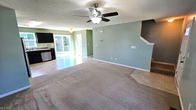 Foto del edificio - 3320 Blossom Trl