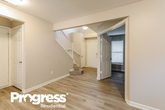 Building Photo - 6223 N Woodside Ct
