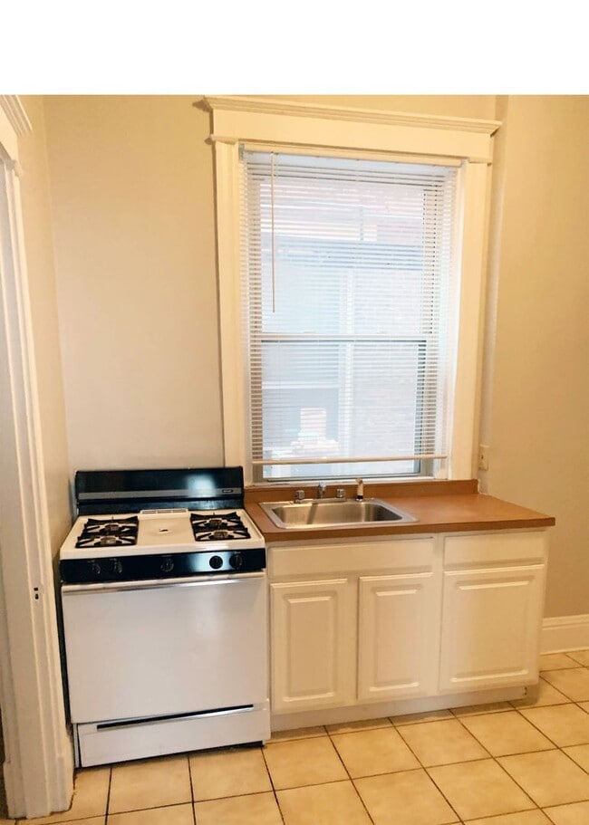 Foto del edificio - 3227 Jefferson Ave