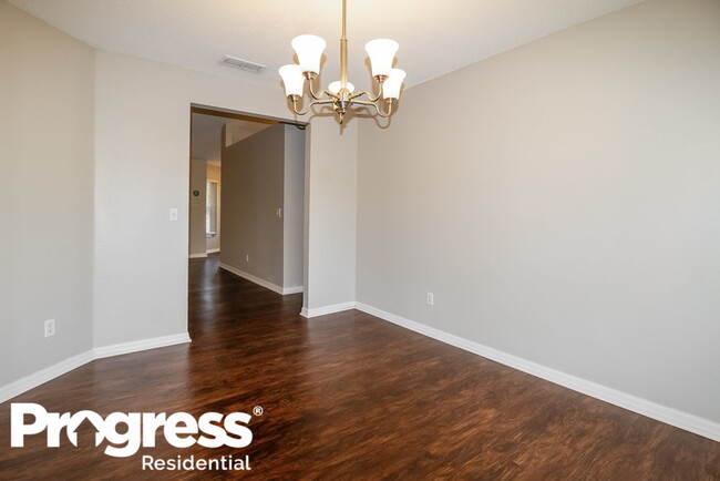 Building Photo - 1309 Willow Wind Dr