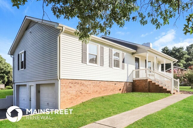 Foto del edificio - 6102 Hunters Ridge Dr