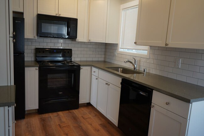 Building Photo - 3000 O St