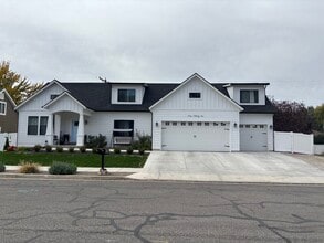 Building Photo - 332 S 160 W