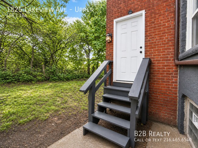 Foto del edificio - 1825 Lakeview Rd