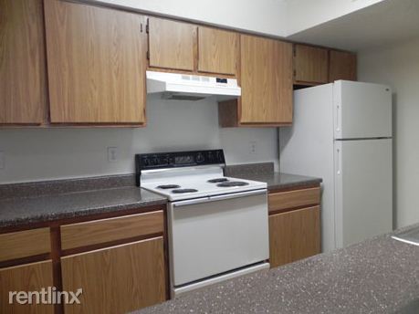 Building Photo - 6501 Shady Oaks Manor Dr