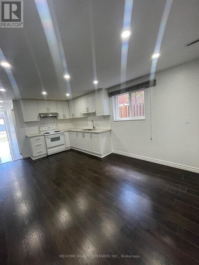 Building Photo - 51 Laxford Ave