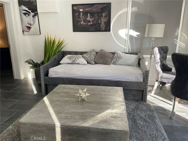 Foto del edificio - 6673 Lexington Ave