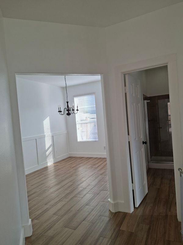 Foto del edificio - 8311 Caraway Lake Cir