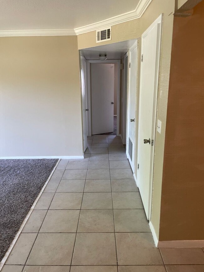 Foto del edificio - 5948 E 33rd Ct