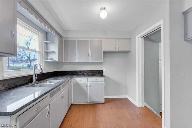 Building Photo - 17106 Holly Hill Dr