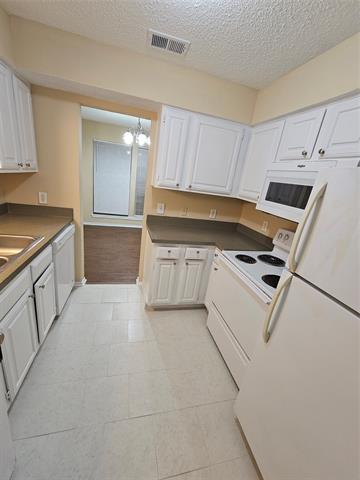 Primary Photo - 1406 Darr St