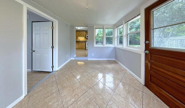 Foto del edificio - 6800 12th St N