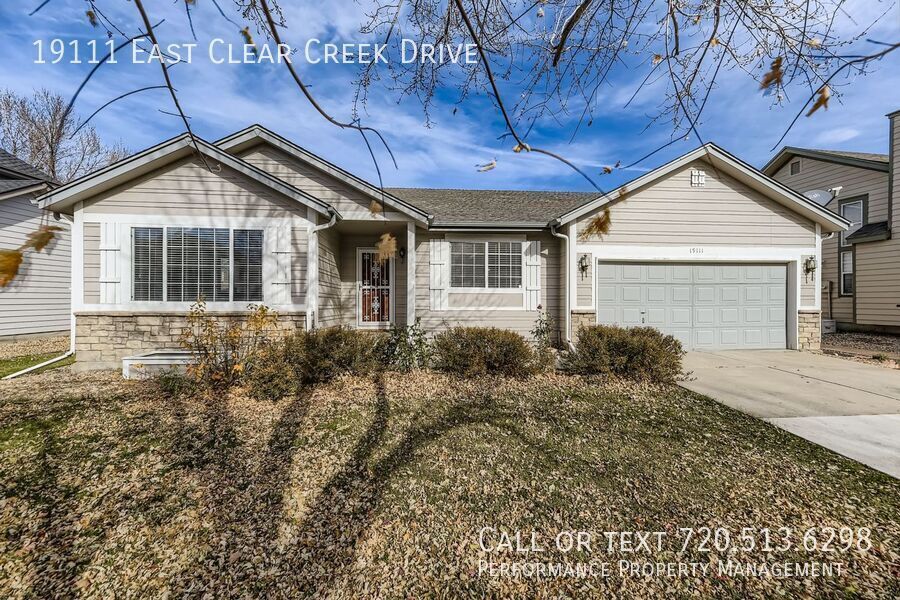 Foto principal - 19111 E Clear Creek Dr