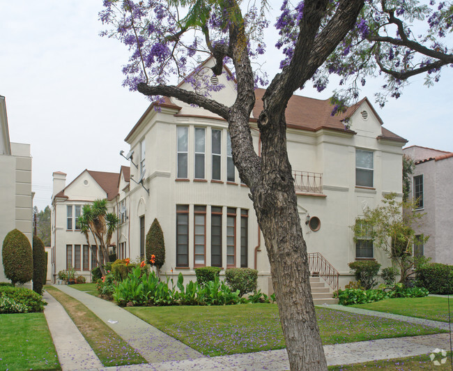 Foto del edificio - 447 N Oakhurst Dr
