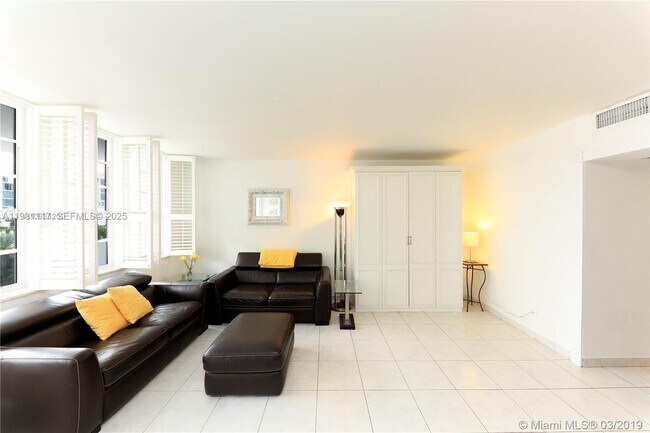 Foto del edificio - 100 Lincoln Rd