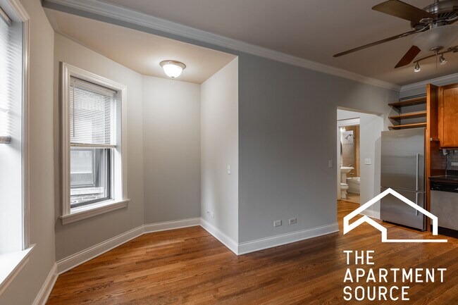 Foto del edificio - 742 W Addison St