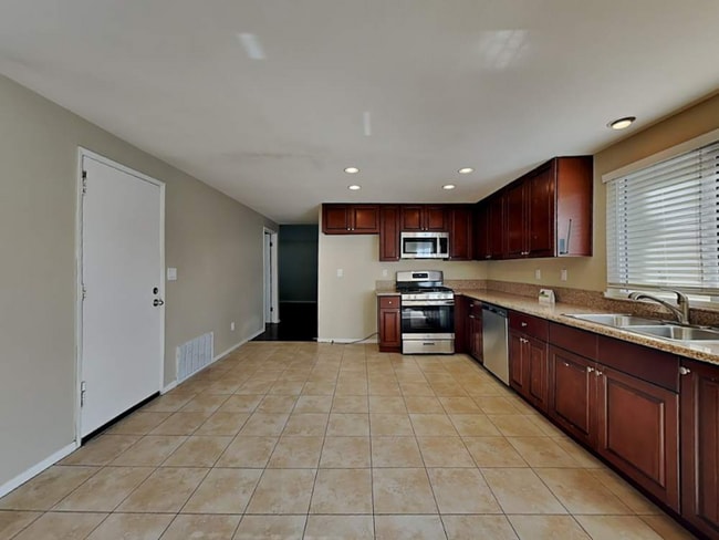 Foto del edificio - 27848 Crosspath Ave