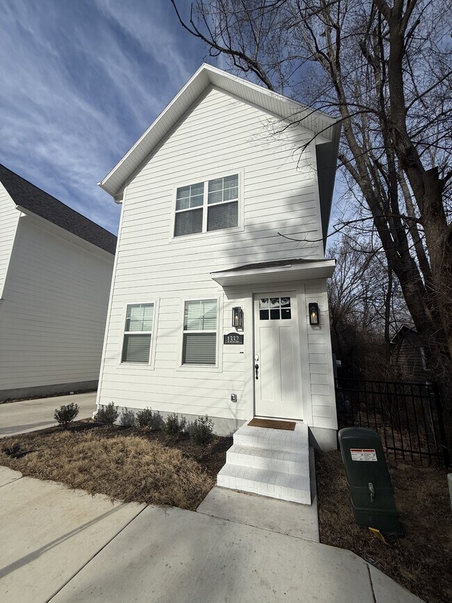 Building Photo - 1442 Dunn Ave