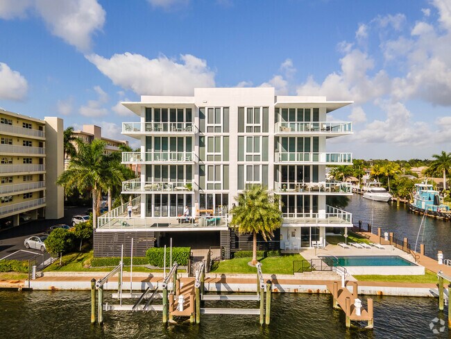 Foto del edificio - 2895 NE 33rd Ct