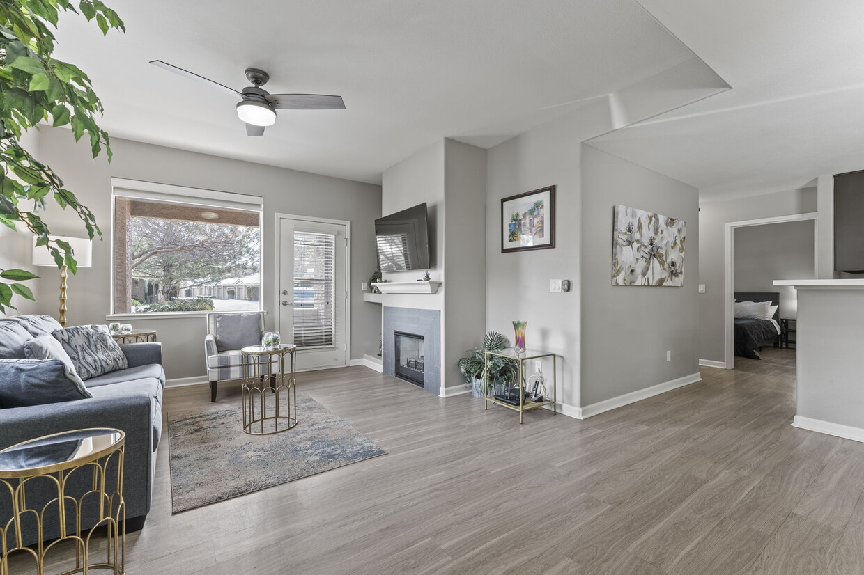 Foto principal - 900 S Meadows Pkwy