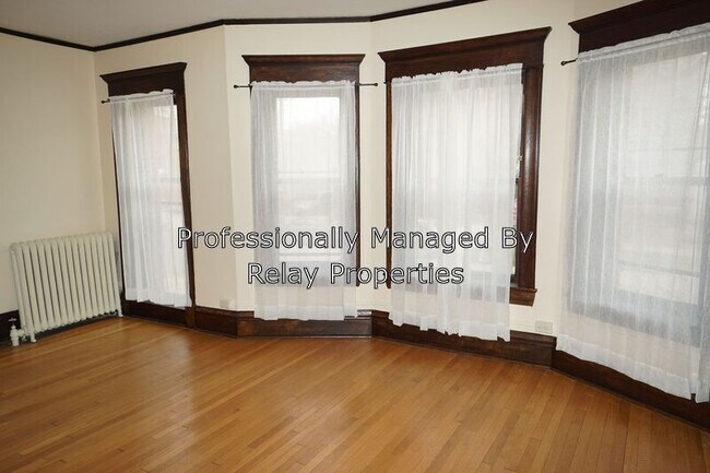 Building Photo - 61 St Albans St S