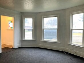 Building Photo - 1977 Prospect Ave